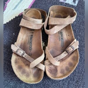 Birkenstock Yara Sandal size 40 EU/9-9.5 US